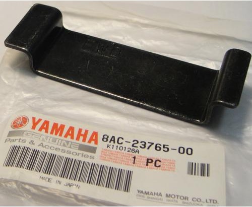 Скоба крепёжная отбойника лыжи Yamaha Viking 540 1993-2022 Скоба крепёжная отбойника лыжи Yamaha Viking 540 1993-2022