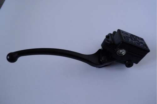 Главный тормозной цилиндр в сборе (на руле) ТБ-9010-080600 Главный тормозной цилиндр в сборе (на руле) ТБ-9010-080600