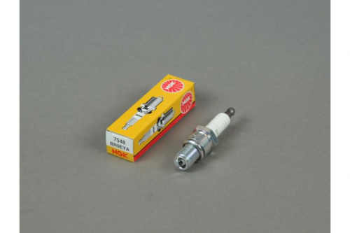����� NGK BR9EYA 75480
